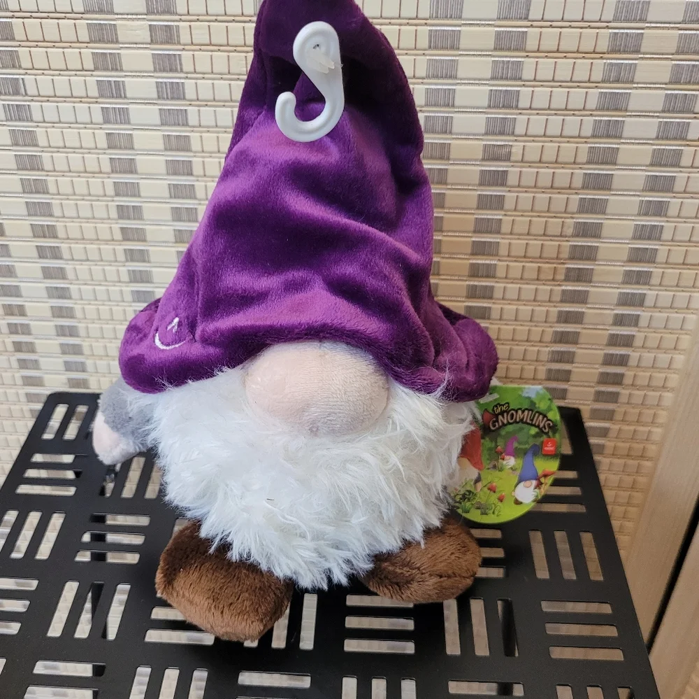 Purple Hat Gnome from the Aurora The Gnomlins Collection